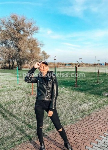  Анюта