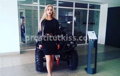 Нюра